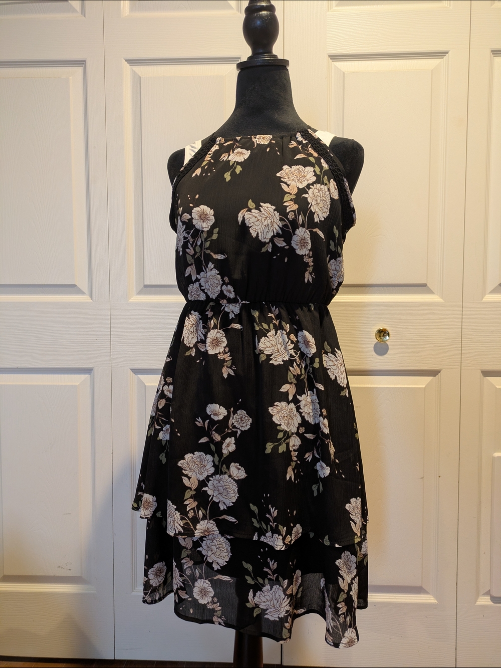 Eyeshadow Black Floral High-Low Halter Dress